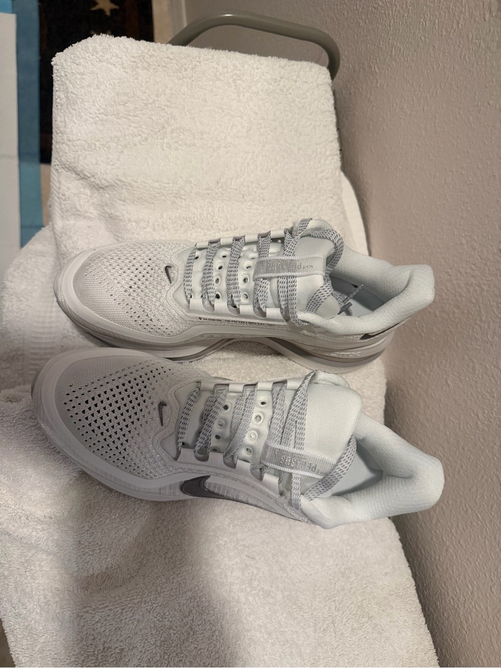 Nike Women’s White and Silver Athletic Sneakers - Picture 2 of 6